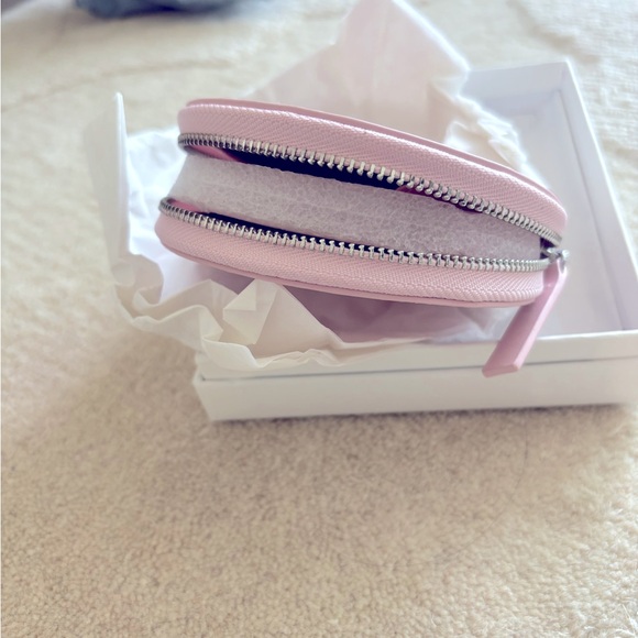 Baggu Circle Wallet Powder Pink - Picture 2 of 6